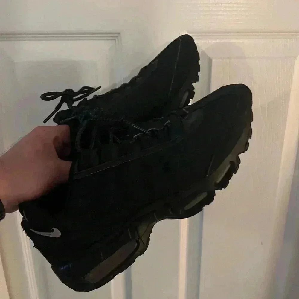 Nike Air Max 95 PRM Tape Black/Silver-Black - Picture 2 of 6